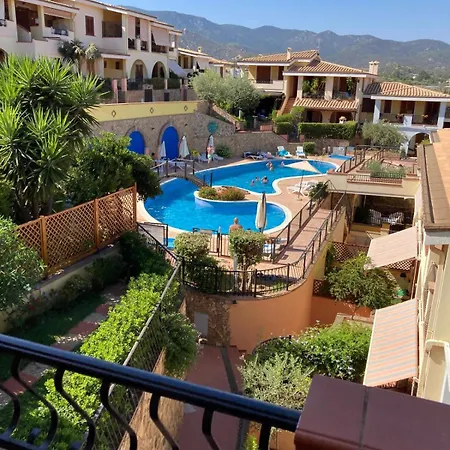 Bilocale Con Piscina A Apartment *