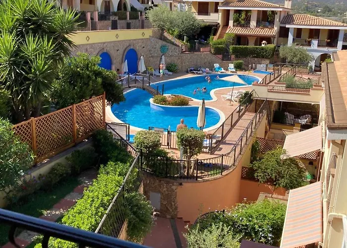 Lejlighed Bilocale Con Piscina A *